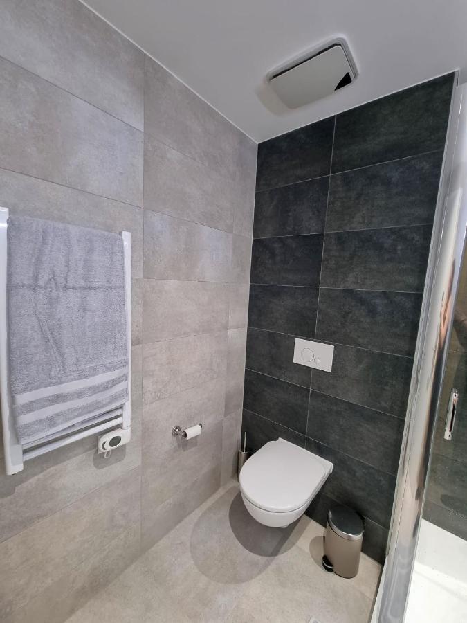 Brand New - Massive Studio - E1 - Self Catering 直布罗陀 外观 照片